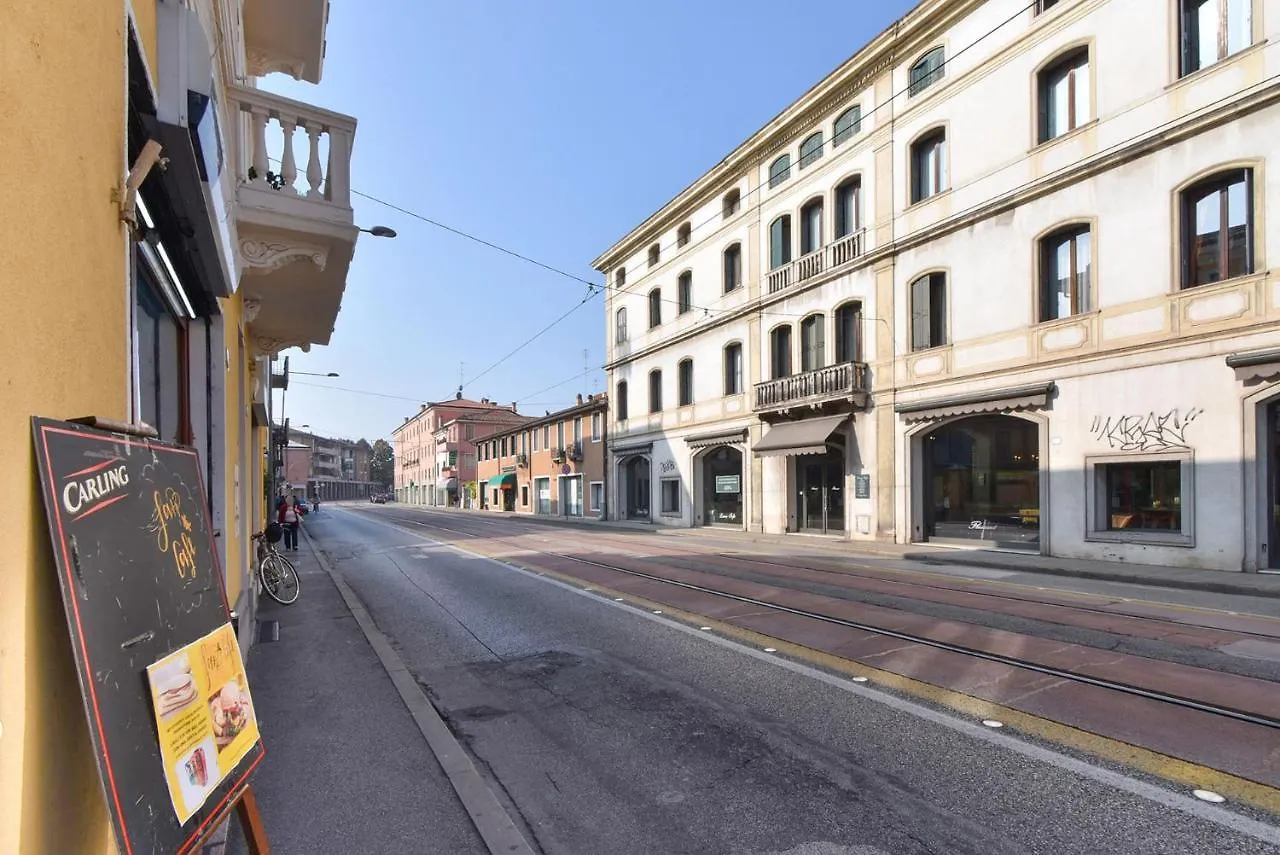 Welc-Om Golden Apartment Padova Italy