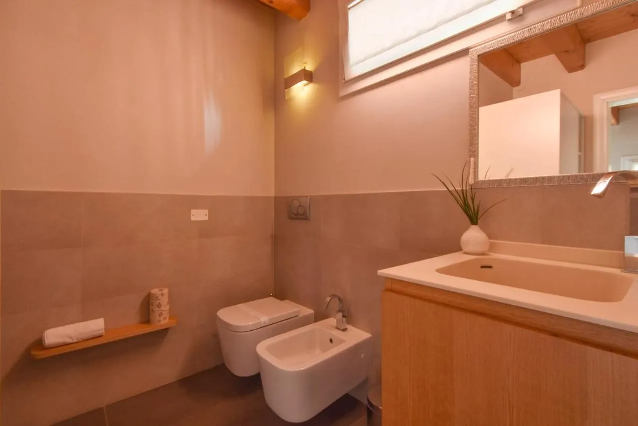 Welc-Om Golden Apartment Padova 0*,  Italy
